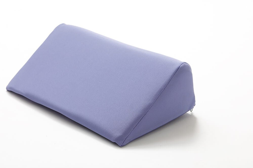 Washable memory foam triangular cushion