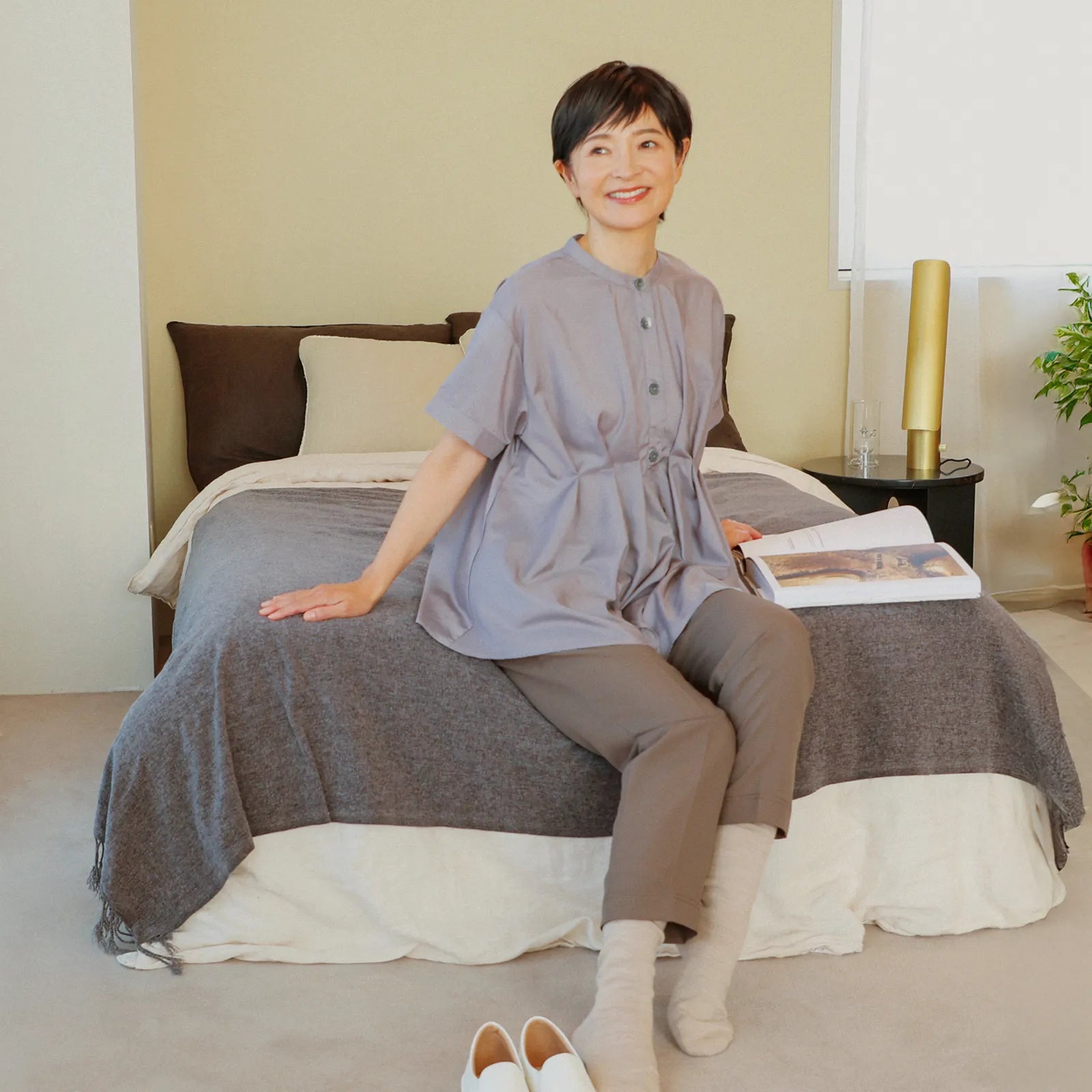 【日本製・接触冷感＆吸水速乾で汗ばむ夏の日にも心地よく】タックドレープブラウス