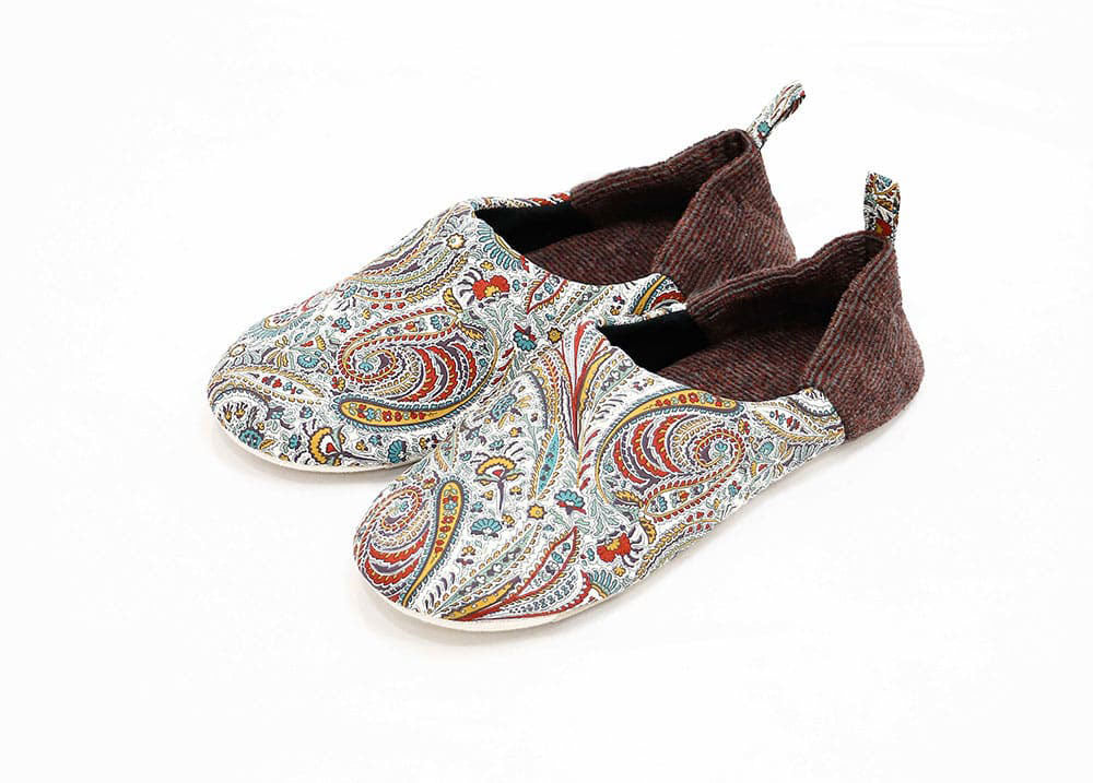 Liberty print slippers, size L